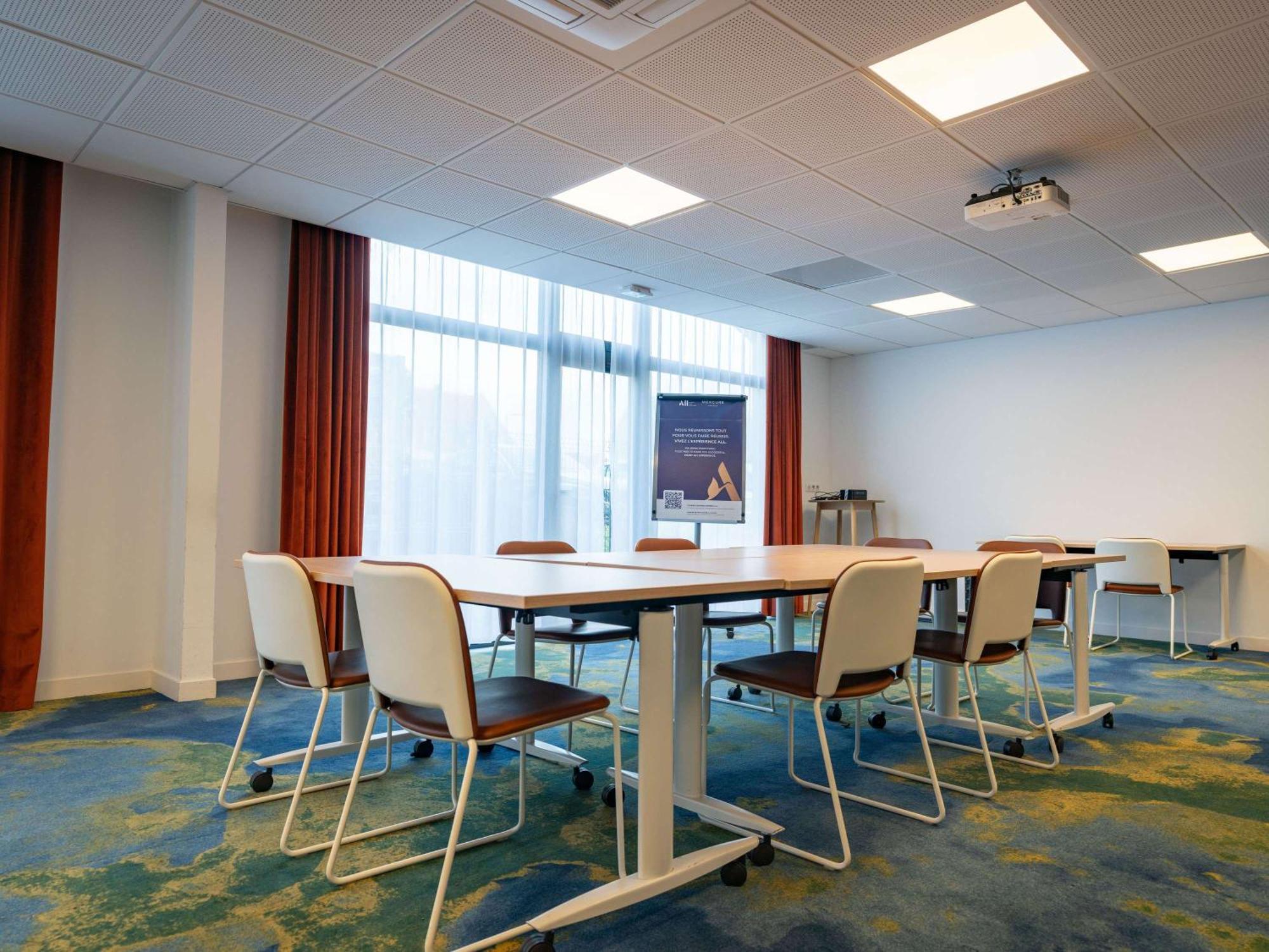 Mercure Saint Omer Centre Gare Екстер'єр фото